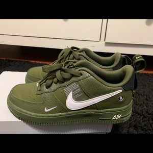 SOLD Olive green Nike Air Force 1